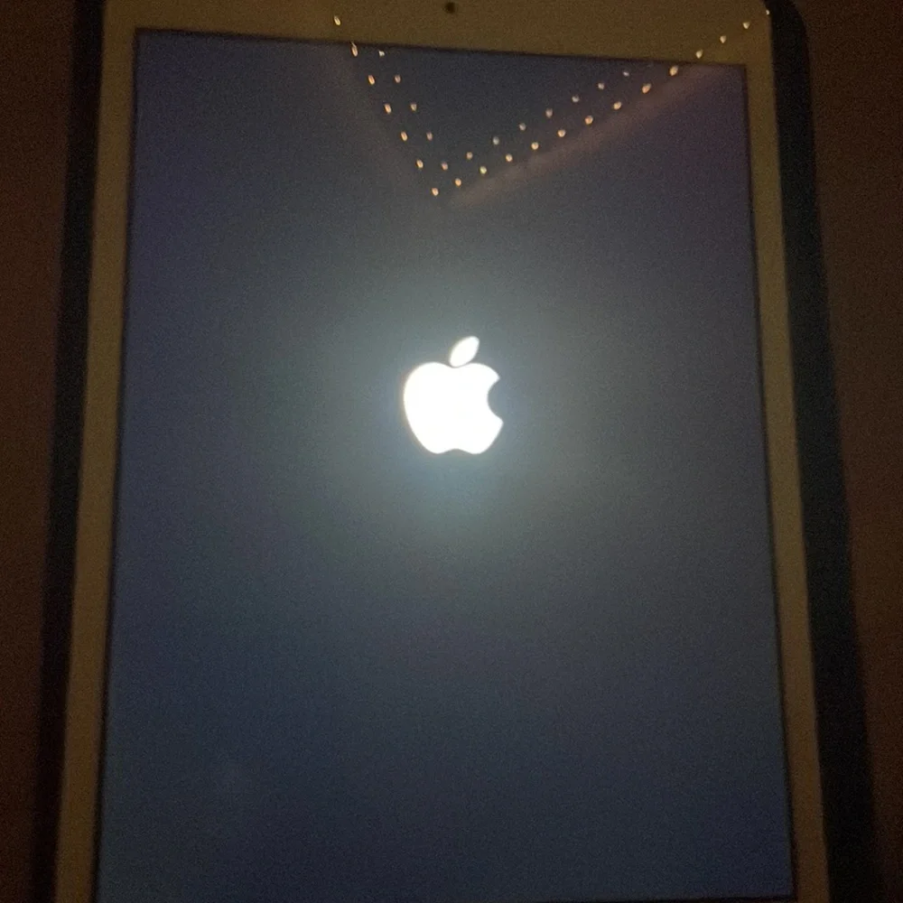 unlocked,up to date, i took these before i restarted it